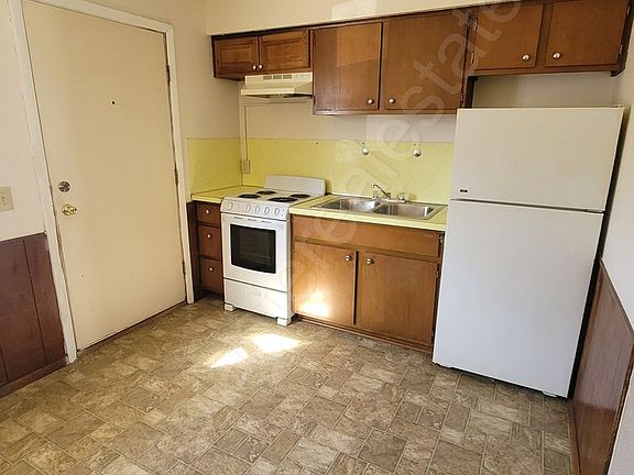 3rd image of 539 Milton St #3
