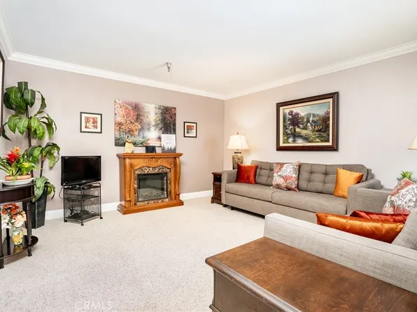 18900 Delaware St Unit 220, Huntington Beach, CA 92648