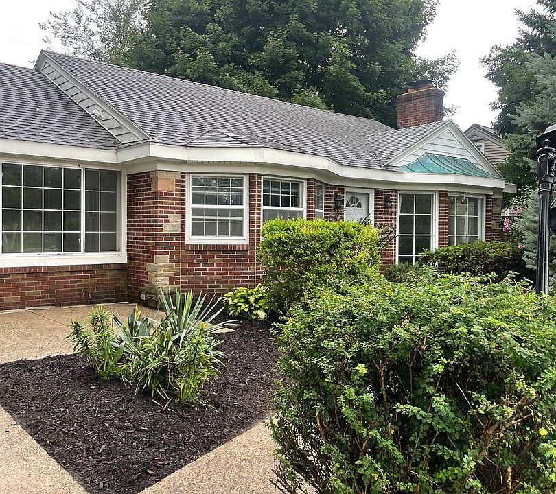 1st image of 1912 Lake Michigan Dr NW
