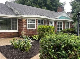 1912 Lake Michigan Dr NW, Grand Rapids, MI 49504