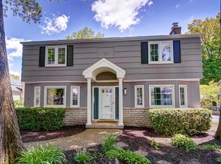 2710 Henthorn Rd, Columbus, OH 43221