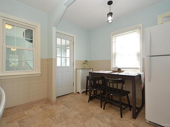 4th image of 418 Asharoken Boulevard