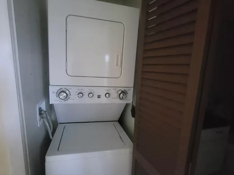 121 Caribbean St #8B — Photo 8