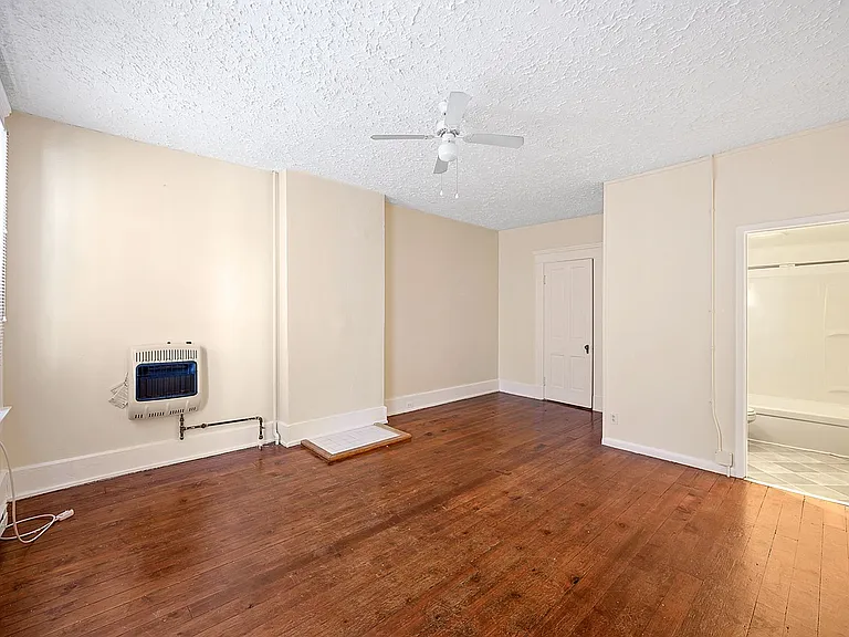 225 Orchard St — Photo 16