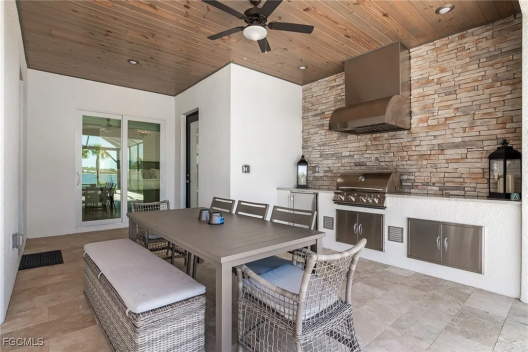 3 bed, 3.0 bath, 2800 sqft, $19,000 — Photo 4