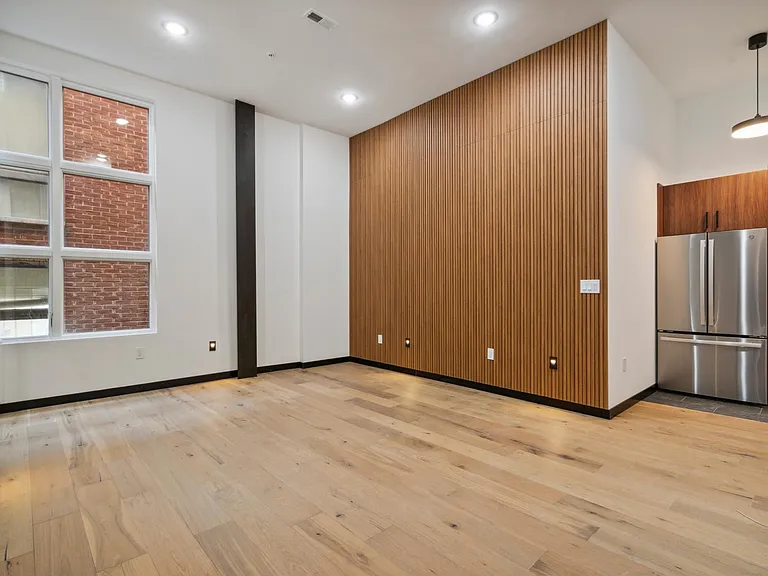 212 Church St #4 — Photo 2