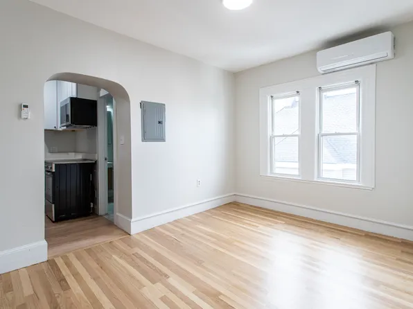 18 Fitzhenry Sq #11, Revere, MA 02151
