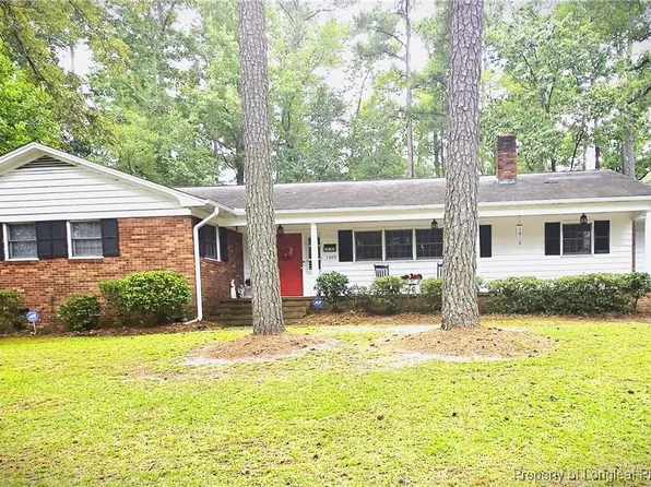 1929 Forest Hills Dr, Fayetteville, NC 28303