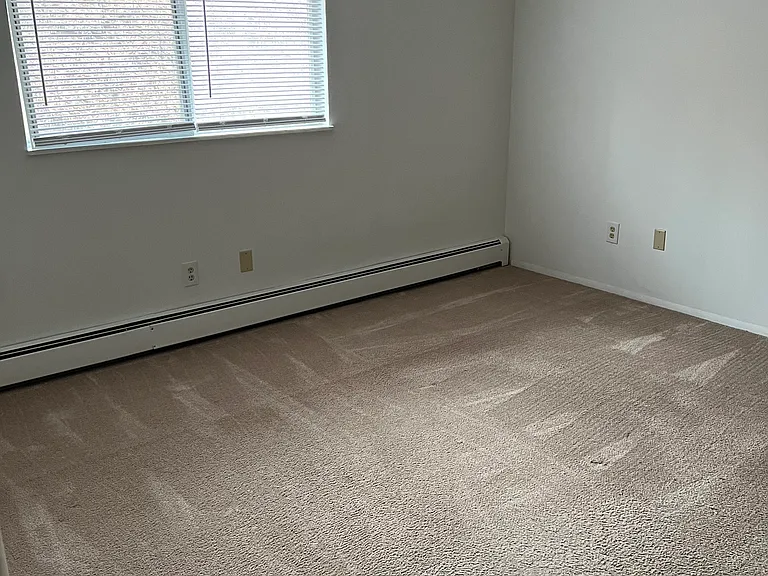25-49 Rosewood Ct #14B — Photo 8