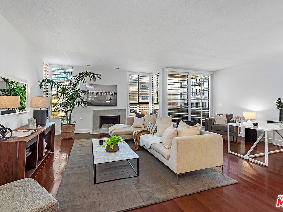 1st image of 500 S Barrington Ave APT 5