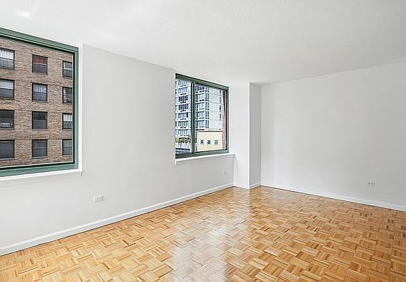 4th image of 200 W 60th St APT 8C
