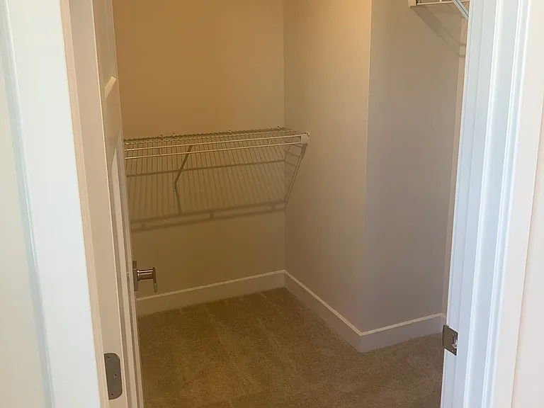 343 E Cochran St — Photo 12