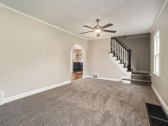 5th image of 7 Maple Dr