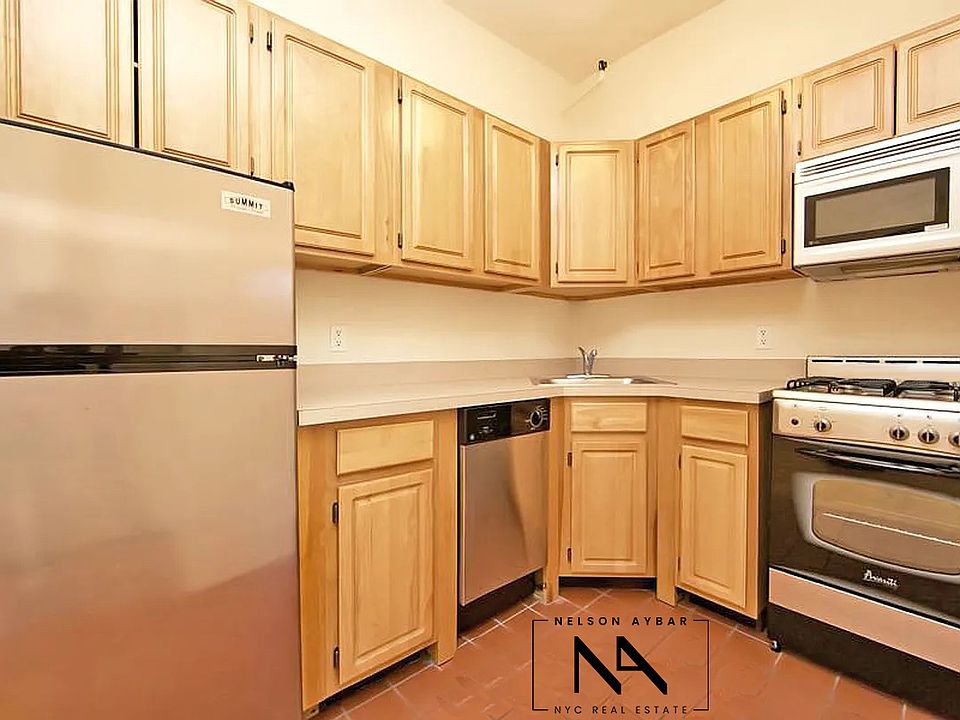 1st image of 633 10th St APT 4