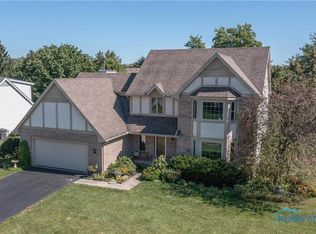 26984 Shawnee Dr, Perrysburg, OH 43551