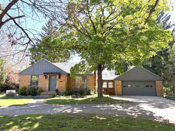 4270 Hunsberger Ave NE, Grand Rapids, MI 49525
