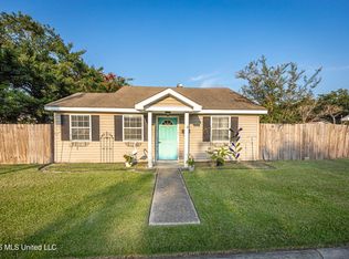 1806 Roosevelt St, Pascagoula, MS 39567
