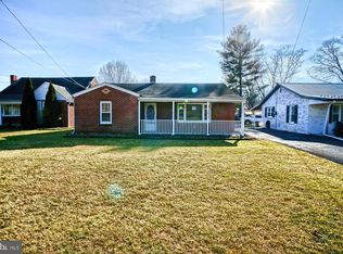558 E Main St, Thompsontown, PA 17094