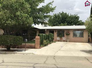 1710 Dogwood St, Las Cruces, NM 88001