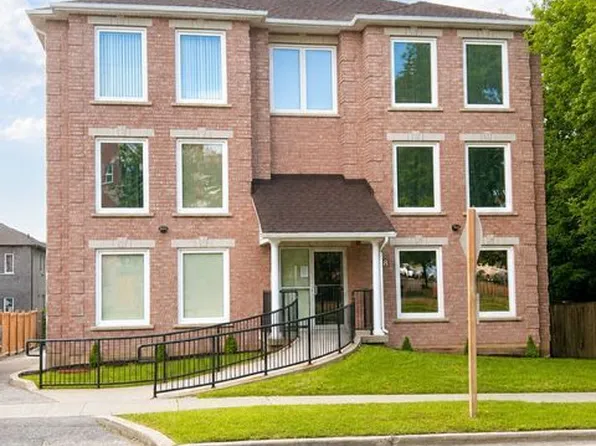 208 Centre St S #201, Oshawa, ON L1H 4A9