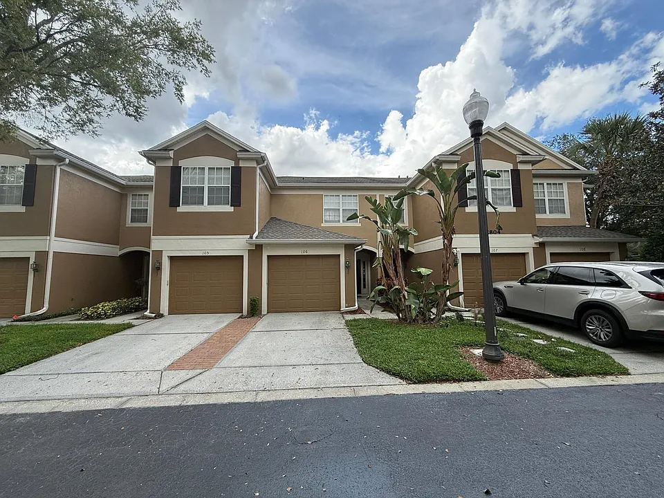 2804 Polvadero Ln #106