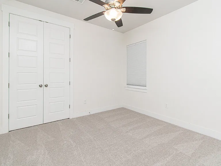 308 Saturnia Dr — Photo 12
