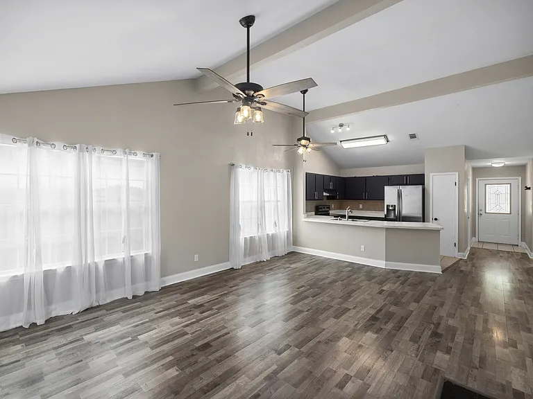 3045 Yorktown Cir — Photo 14