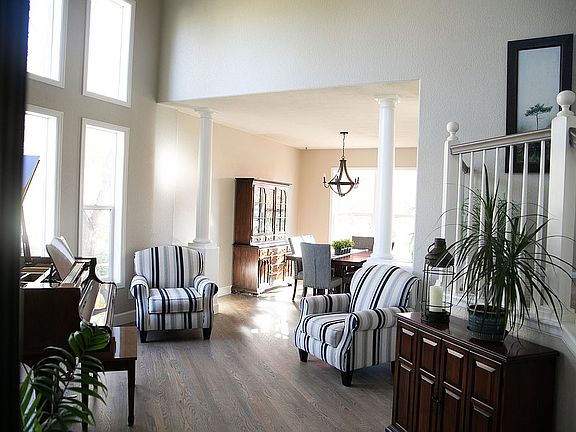 5th image of 11654 Victor Dr