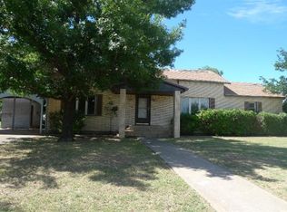 820 W 8th St, Littlefield, TX 79339