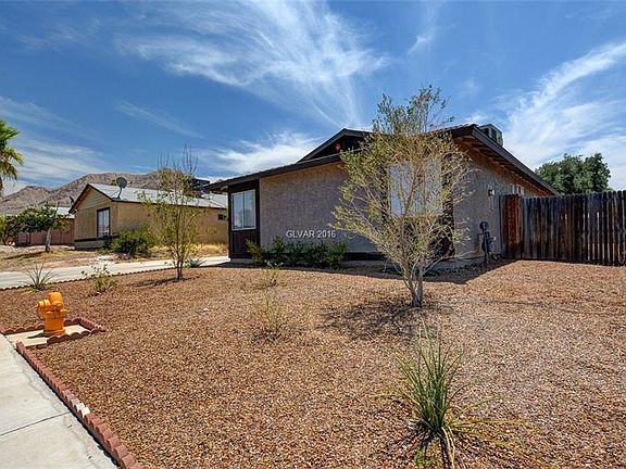 3rd image of 6731 Soldela Dr
