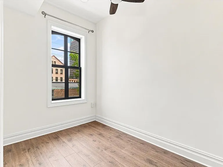 155 Grand St #2 — Photo 15