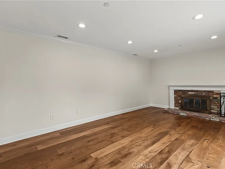 1096 Canyon View Dr — Photo 24