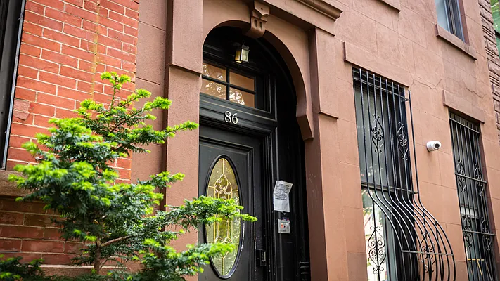 Rented by Nooklyn NYC LLC | media 45