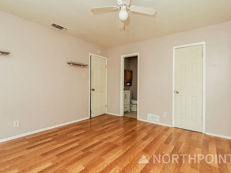 1060 Richmond Dr — Photo 10