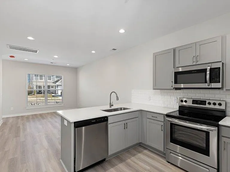 Stadium Townhomes — Photo 1