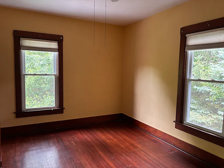 Upstairs room 4