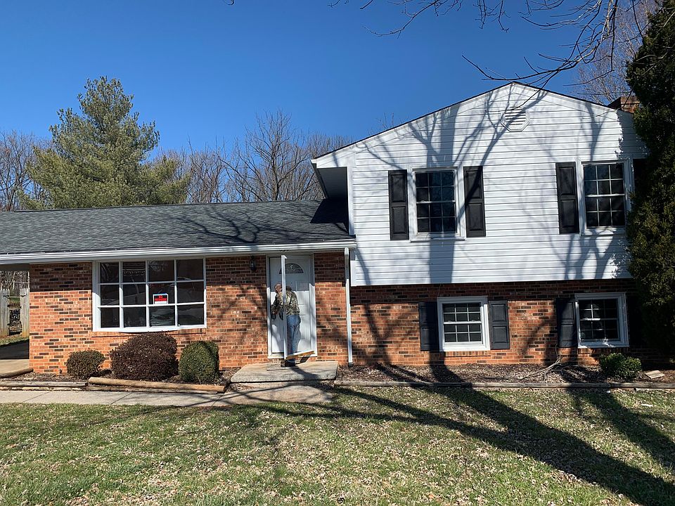 1st image of 434 Crofton Dr