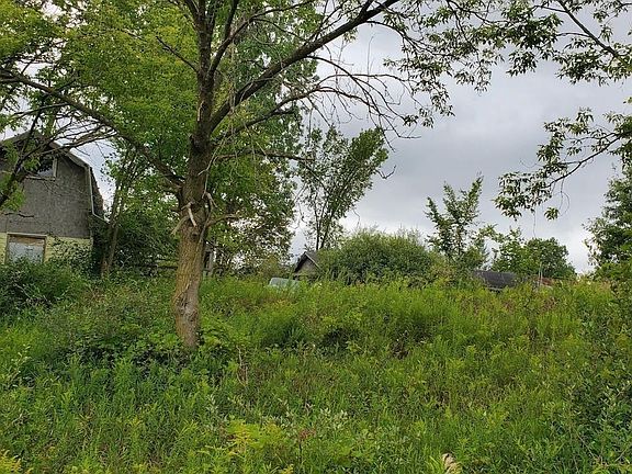 4th image of 2791 E Remick Rd