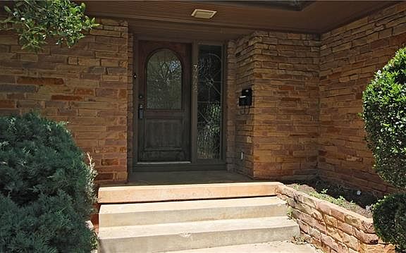 4th image of 3442 Woodridge Dr