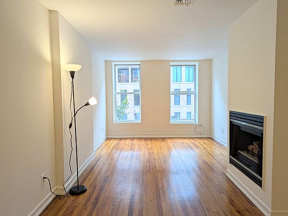 3rd image of 324 Bergen St APT 2B