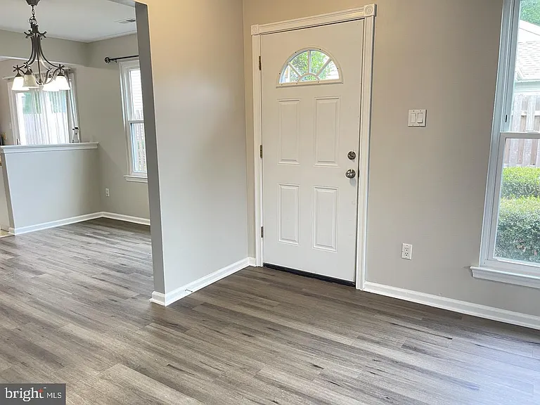 294 Woods Edge Pl — Photo 3