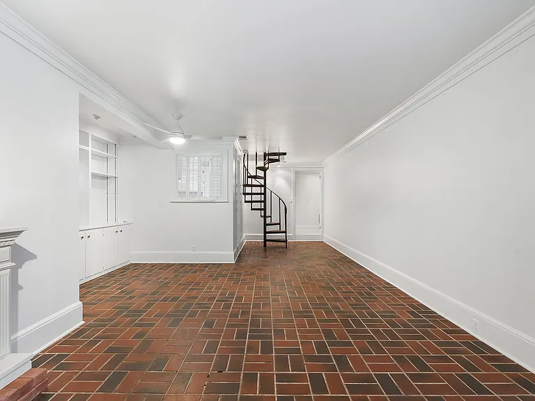 165 17th St NE #1 — Photo 12