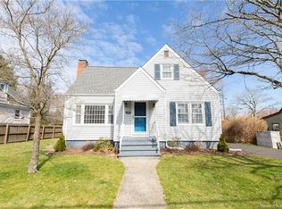 180 Candlewood Rd, Fairfield, CT 06825