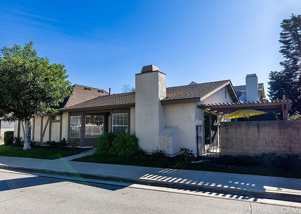 1st image of 644 W Palm Dr