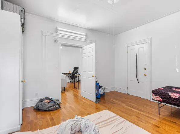 41 Garrison Avenue image 12 of 39