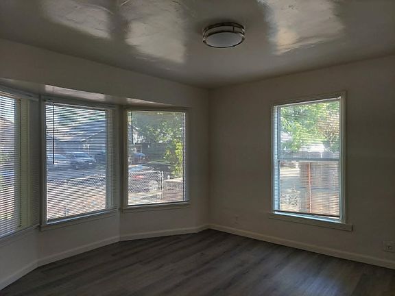 4th image of 411 Alturas Avenue