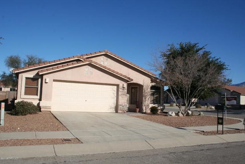 1st image of 2501 E Stone Stable Dr