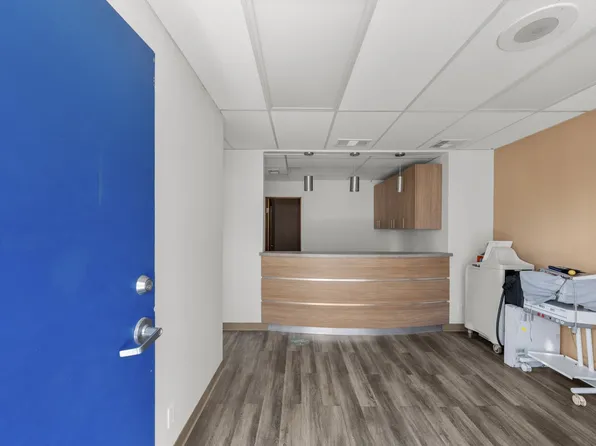 8719 Woodley Ave Suite B, North Hills, CA 91343