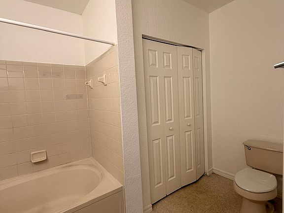 3rd image of 2705 Belmont Ln #2705