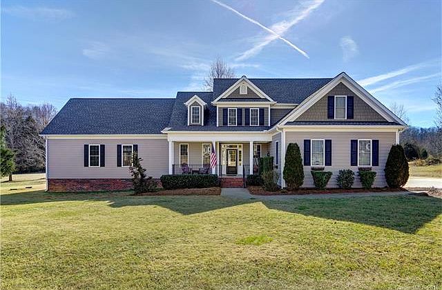 1st image of 205 Shepherds Bluff Dr